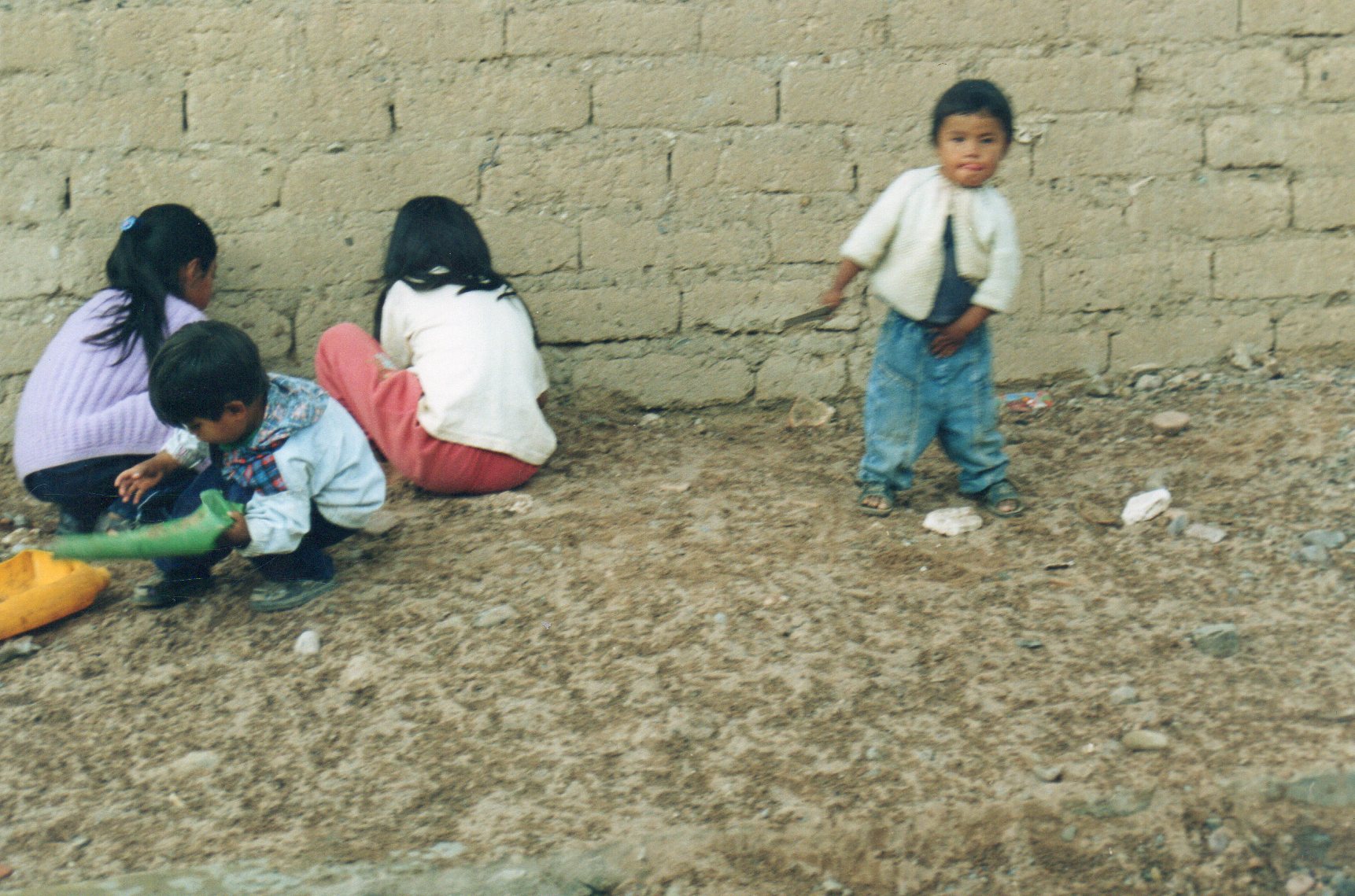 Mientras mamá trabaja, yo crezco feliz